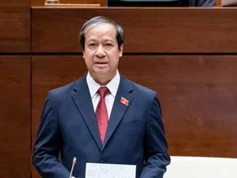 Bộ trưởng GD&ĐT chia sẻ về việc xếp lương nhà giáo