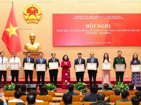 Hà Nội trao tặng Bằng khen 644 tập thể, cá nhân có thành tích trong các hoạt động kỷ niệm 70 năm Ngày Giải phóng Thủ đô