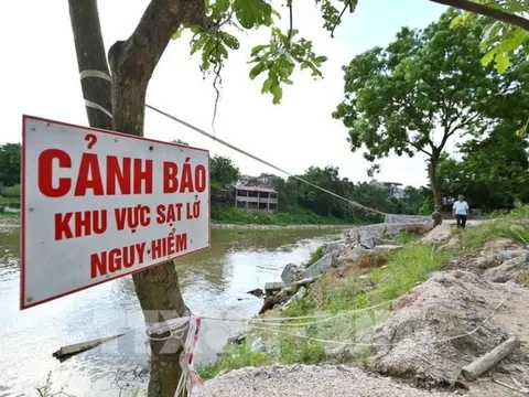 Công bố tình huống khẩn cấp sạt lở các tuyến đê tại huyện Chương Mỹ