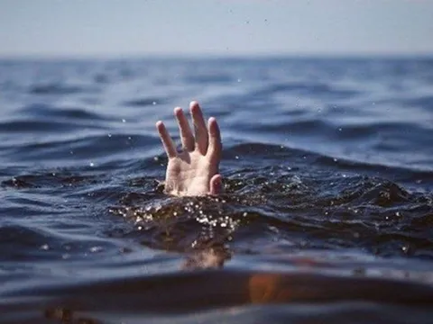 Tìm thấy thi thể người đàn ông bị lật xuồng lúc đi tảo mộ