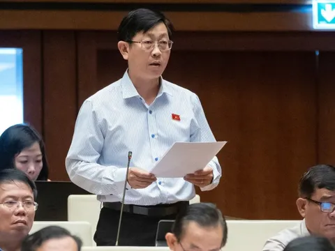 Vay mượn trang thiết bị phòng chống dịch: "Con nợ, chủ nợ bất đắc dĩ vẫn đợi và mong"