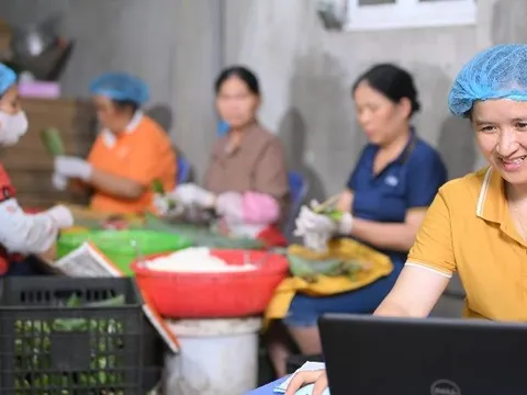 Nữ doanh nhân tự tin, nỗ lực vượt qua thử thách, làm chủ thị trường