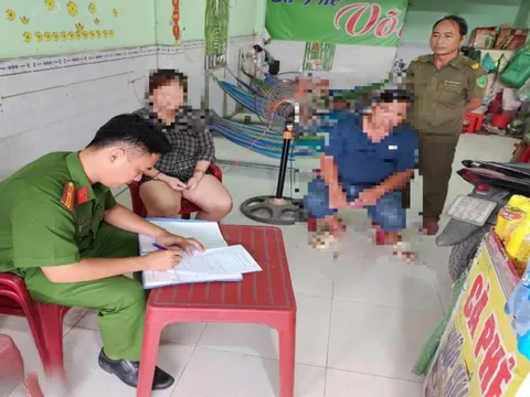 Kinh doanh ế ẩm, nữ chủ quán cà phê võng kích dục với giá 130 nghìn đồng