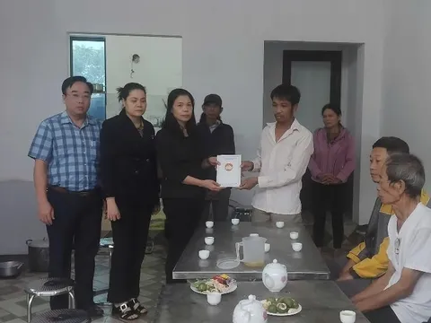 Ủy ban MTTQ Việt Nam TP Hà Nội thăm hỏi, chia buồn với gia đình 4 nạn nhân tử vong tại Chương Mỹ