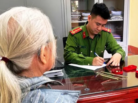 Cụ bà suýt mất 1 cây vàng sau cú điện thoại lạ