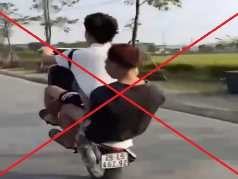 Con trai "bốc đầu" xe máy trên đường, phụ huynh bị phạt nặng