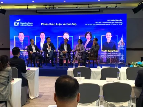 FinTech và ngân hàng phối hợp hỗ trợ nhóm 'yếu thế' tiếp cận tài chính