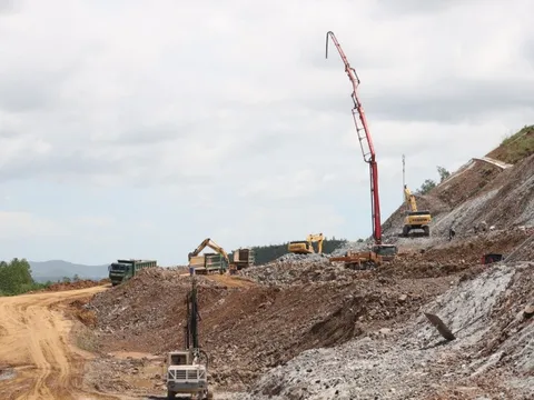 Khánh Hòa: Thi đua cao điểm 500 ngày đêm hoàn thành 3.000 km đường bộ cao tốc