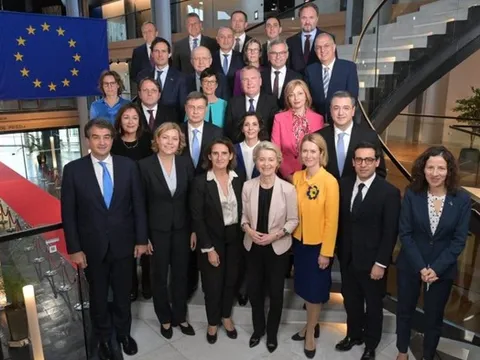 Cơ quan điều hành EU có ban lãnh đạo mới do bà Von der Leyen dẫn dắt