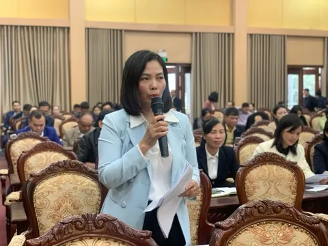 Cử tri Hoài Đức đề nghị Thành phố giải quyết vấn đề phân loại rác tại nguồn