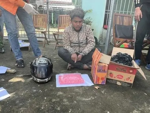 Bắt đối tượng vận chuyển 18.000 viên ma túy qua biên giới