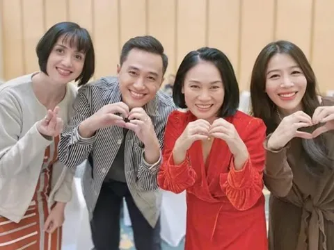 Các thế hệ MC Đường lên đỉnh Olympia hội ngộ chung một khung hình khiến khán giả bồi hồi