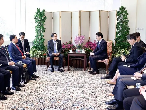 Chủ tịch Quốc hội Trần Thanh Mẫn hội kiến Thủ tướng Singapore