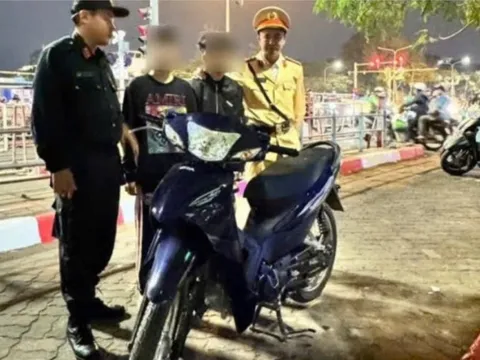 Kiểm tra vi phạm giao thông, phát hiện, tạm giữ 2 thiếu niên 14 tuổi trộm xe máy