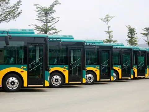 Xe buýt Kim Long kết nối Metro số 1 tại TPHCM 'khoác' màu áo riêng, giúp hành khách dễ nhận diện