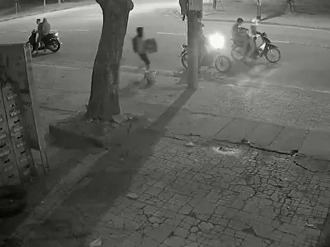 Triệu tập nhóm học sinh dùng hung khí "hỗn chiến" trong đêm