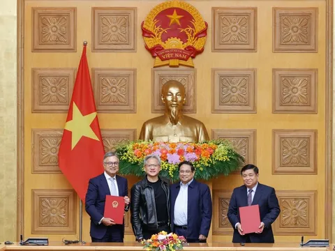 Chủ tịch NVIDIA trở lại để thực hiện cam kết đưa Việt Nam thành "ngôi nhà thứ hai"