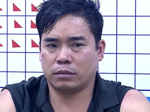 Tạm giữ đối tượng bắn cán bộ công an bị thương rồi cố thủ trong nhà