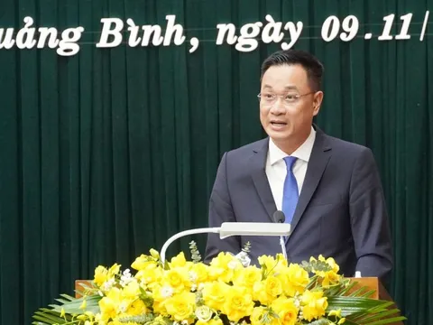 Tinh gọn bộ máy chính trị là vấn đề khó nhưng phải đặt quyết tâm cao để thực hiện