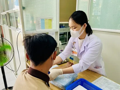 Trên 80% người nhiễm HIV là nam giới tuổi từ 15-39