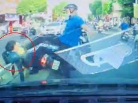Tạm giữ đối tượng ép xe, đánh người giữa đường ở TP.HCM