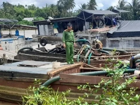 Gian nan cuộc chiến chống “cát tặc” ở đồng bằng sông Cửu Long