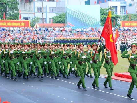 Hơn 3.400 cán bộ, chiến sĩ CAND diễu binh kỷ niệm 50 năm Ngày giải phóng miền Nam