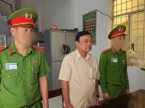 Bắt nguyên Phó Chủ tịch huyện vì tội lừa đảo chiếm đoạt tài sản