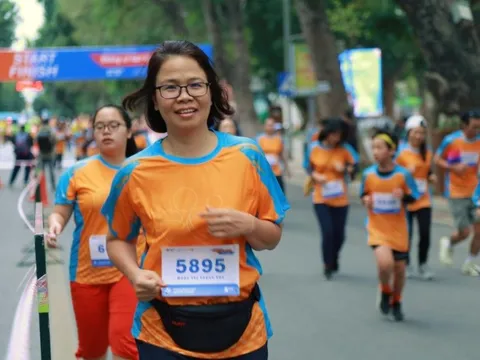 Hơn 2.000 người tham gia giải chạy vì bình đẳng giới