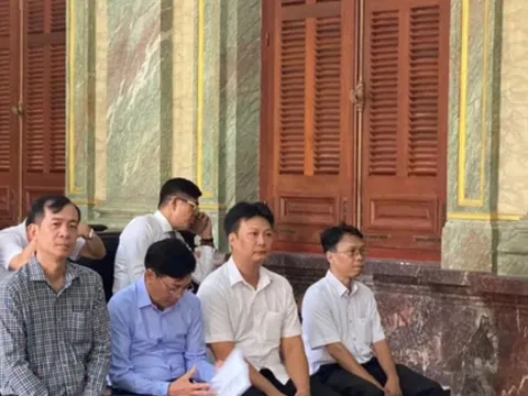Đề nghị mức án với các cựu cán bộ trong vụ biến đất công thành đất tư