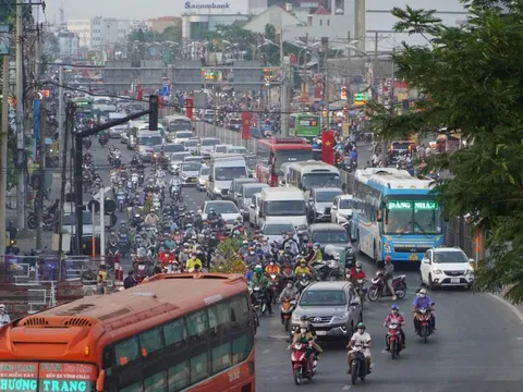 Theo quy định mới, 3 trường hợp xe biển 3 số, biển 4 số phải đổi sang biển 5 số