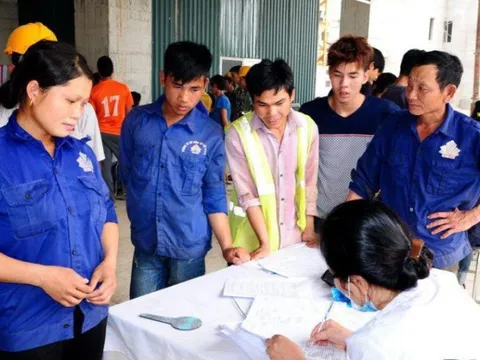 Đề xuất điều kiện hưởng chế độ ốm đau