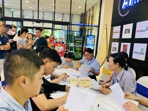 Cuối năm, nhiều ngành nghề tăng tốc tuyển dụng