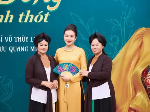 Ca sĩ Vũ Thuỳ Linh gây ấn tượng với “Tơ đồng thánh thót”