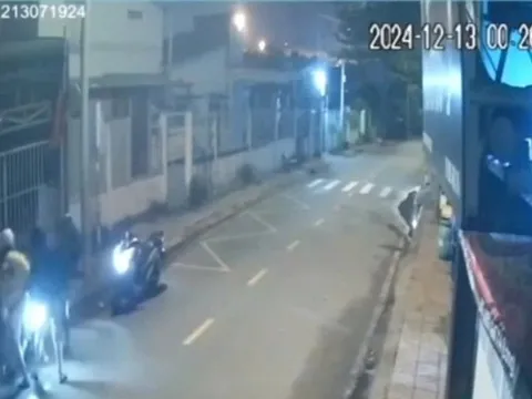 Triệu tập 4 thanh niên chặn xe, đánh người đi đường tới tấp ở TP.HCM