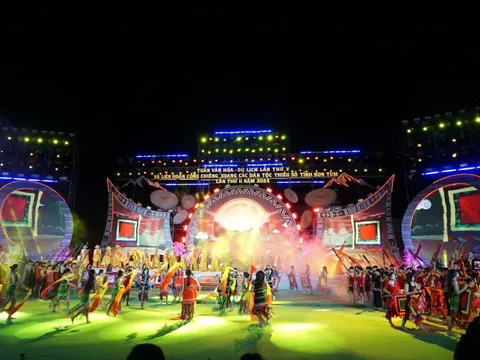 Khai mạc Tuần văn hóa, du lịch và Liên hoan cồng chiêng, xoang tỉnh Kon Tum