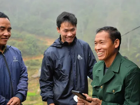 Đưa sóng điện thoại lên non