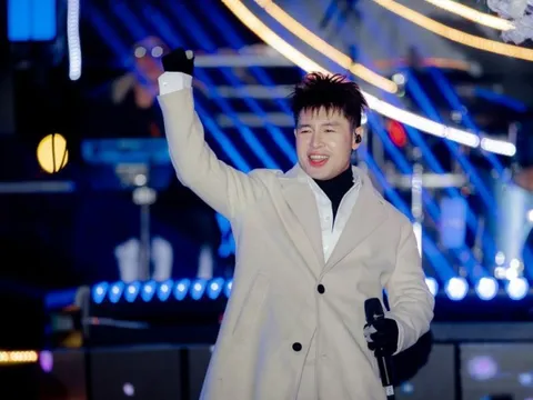 Hoàng Hải, Vũ Thảo My xuất hiện trong show diễn độc đáo