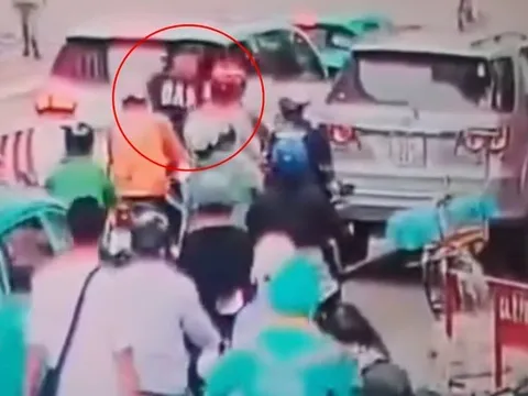 Những kẻ hung hăng đánh người giữa phố đối diện hình phạt nào?