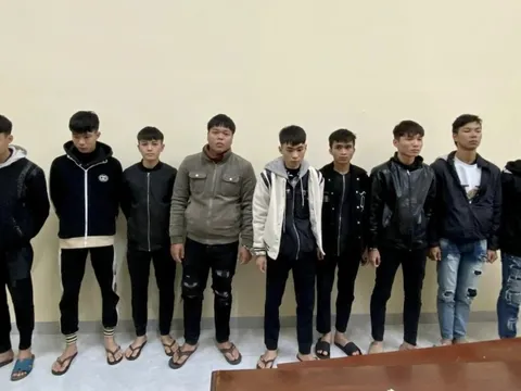 Khởi tố 6 đối tượng dùng vỏ chai bia để giải quyết mâu thuẫn