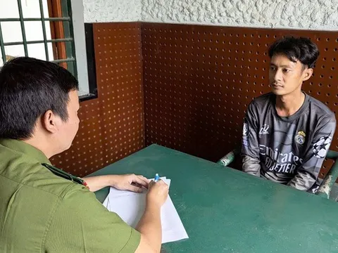Bắt tạm giam tài xế điều khiển xe ô tô làm sập cầu ở An Giang