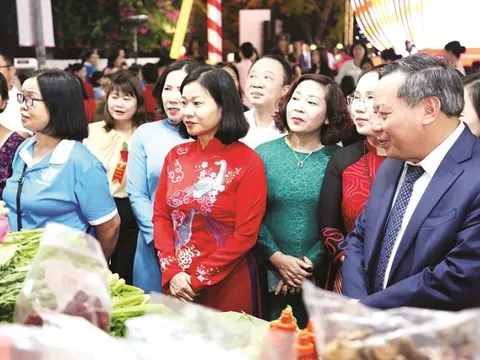 Nâng cao quyền năng kinh tế cho phụ nữ Thủ đô