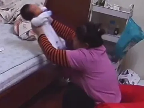 Công an xác minh vụ bé trai hơn 1 tháng tuổi nghi bị bảo mẫu bạo hành