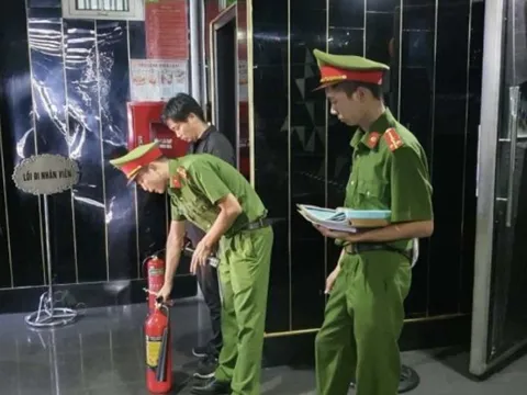 Thừa Thiên-Huế uỷ quyền cho cấp huyện được cấp, thu hồi giấy phép kinh doanh karaoke