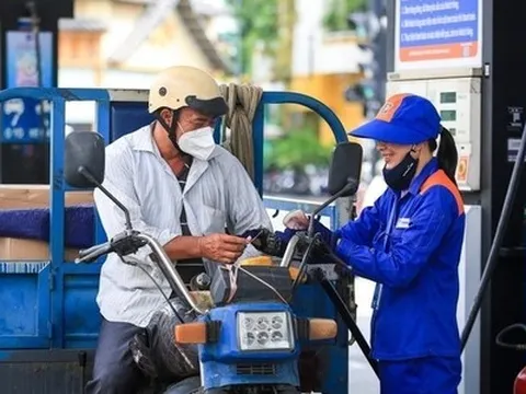 Giá xăng dầu đồng loạt tăng từ chiều nay (19/12)