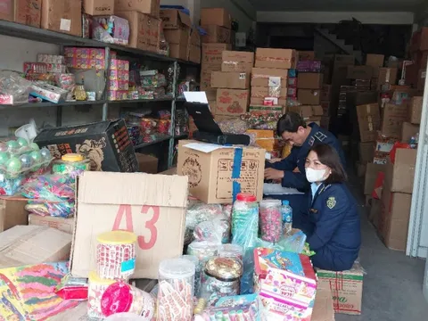 Hà Nội: Liên tiếp phát hiện các vụ việc kinh doanh hàng hóa là thực phẩm có dấu hiệu nhập lậu