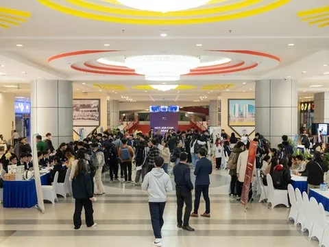 Gần 1.000 sinh viên tham gia Ngày hội Kết nối doanh nghiệp – sinh viên