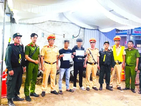 Tuần tra giao thông, phát hiện nhiều đối tượng dương tính với ma tuý