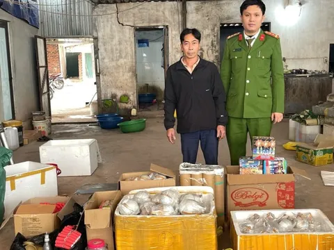 Bắt giữ nhóm đối tượng có hành vi sản xuất, buôn bán, tàng trữ trái phép pháo nổ