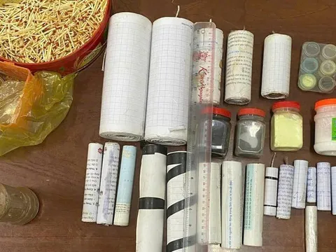 Ngăn chặn kịp thời 3 học sinh lên mạng mua hóa chất về chế tạo pháo nổ